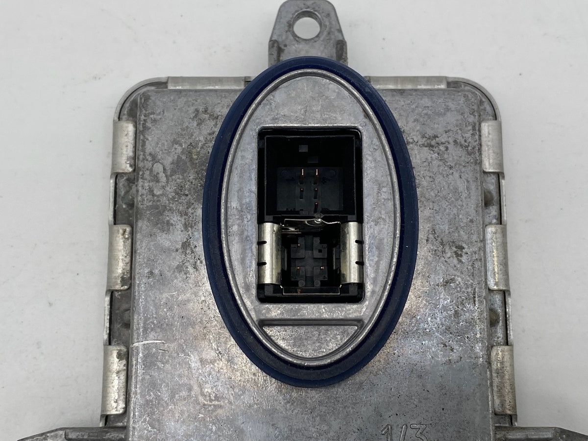 2012-2015 BMW 328i Xenon Headlight Ballast HID Module Control Unit OEM 7 296 090