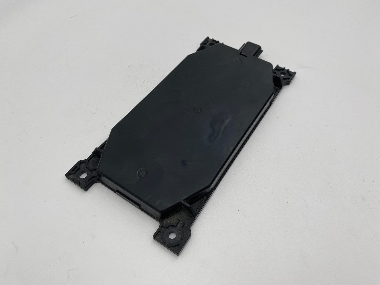 2020 2021 2022 2023 Subaru Outback Liftgate Hands Free Control Module Sensor OEM