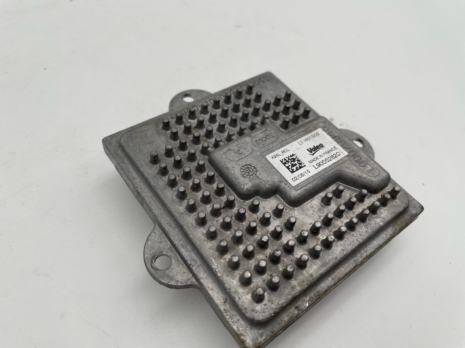 2015-2020 GM Cadillac Escalade LED Headlight Lamp Control Module OEM L90052820