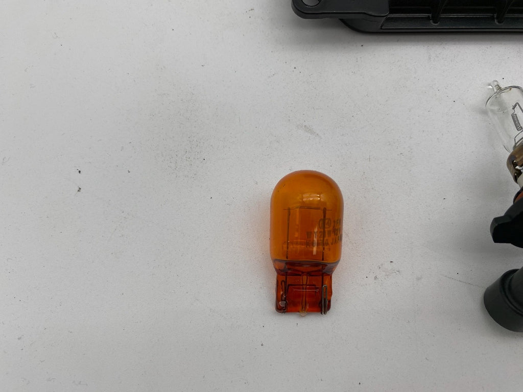 2010-2011 Lexus LS460 Driver Xenon Headlight Ballast Bulb Adjustor Module Kit LH