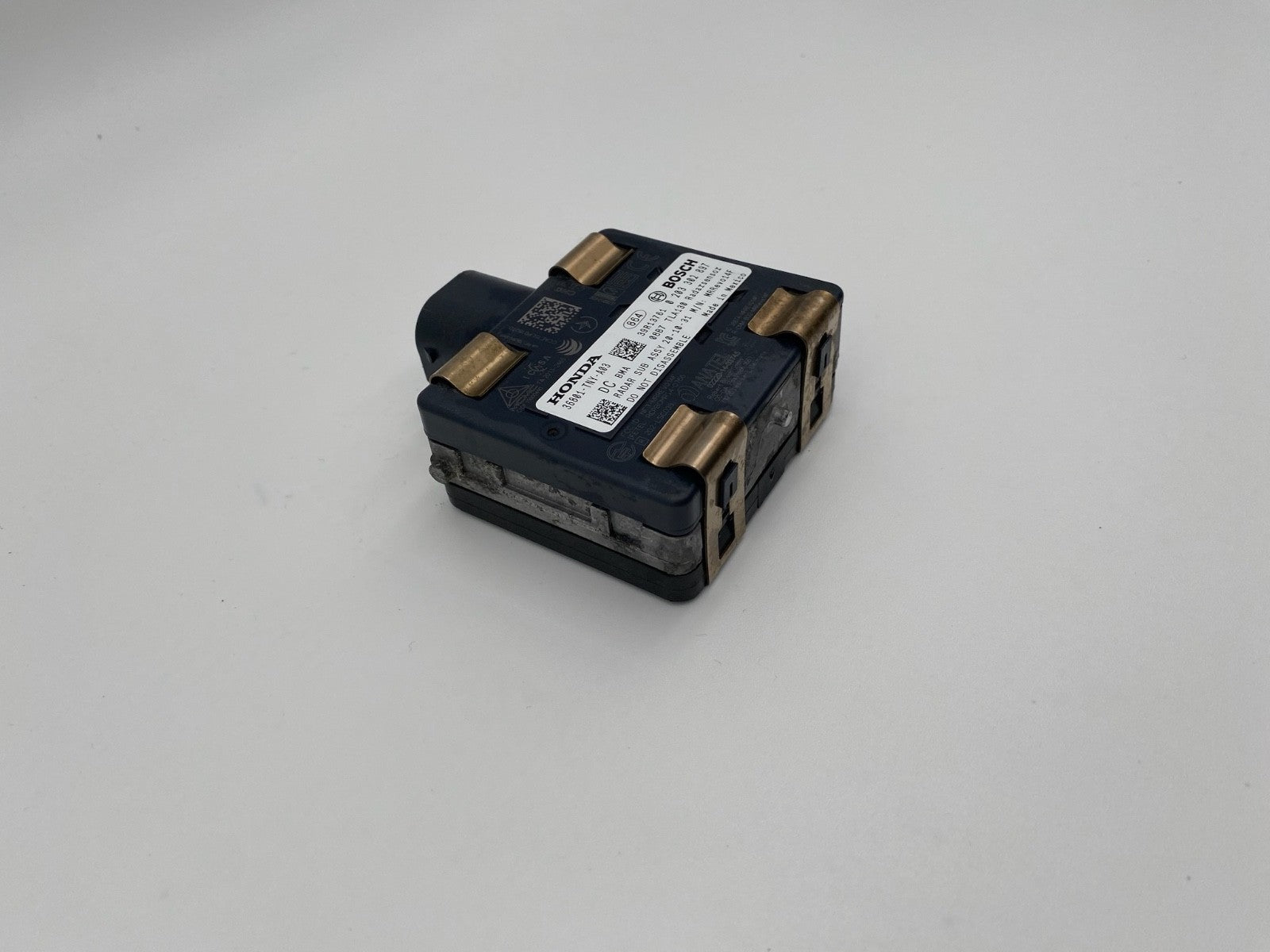 2018-2020 HONDA CRV FRONT RADAR CRUISE CONTROL DISTANCE SENSOR 36801-TNY-A03