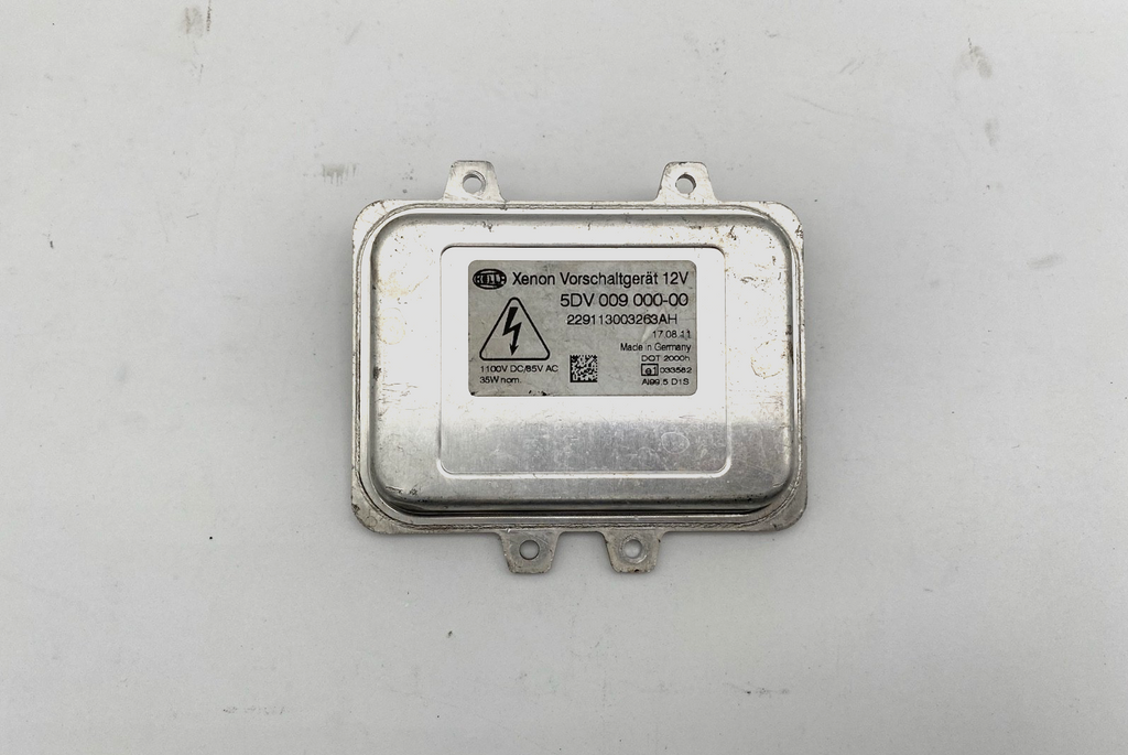 2005-2008 BMW 740i 750i 760i Xenon HID Headlight Ballast 63126937223 5DV 009 000