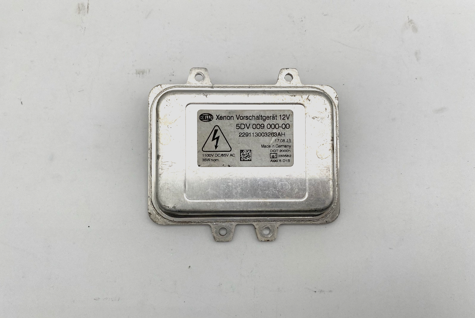 2005-2008 BMW 740i 750i 760i Xenon HID Headlight Ballast 63126937223 5DV 009 000