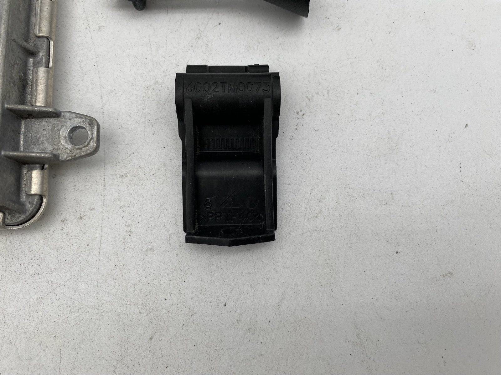 2014-2018 Jeep Cherokee Driver Xenon Headlight Ballast Module 1 307 329 320 15