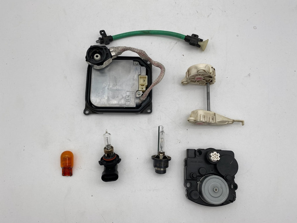 2010-2011 Lexus LS460 Driver Xenon Headlight Ballast Bulb Adjustor Module Kit LH
