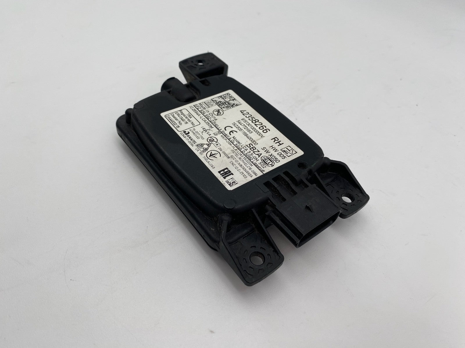 2017-2022 GM Cadillac XT5 Trax Encore RH Radar Distance Sensor Module 42358266