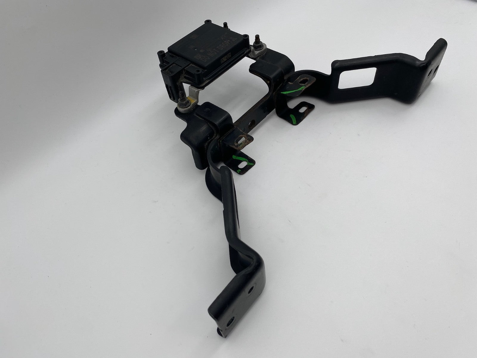 2017-2025 NISSAN ROGUE CRUISE RADAR DISTANCE SENSOR W/ BRACKET OEM 28438-5FA3A