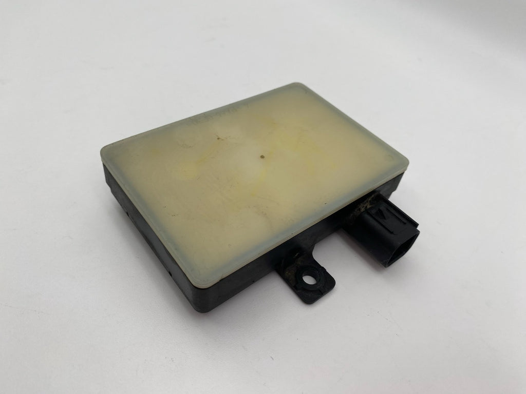 2015 2016 2017 2018 Kia Sedona Rear Blind Spot Module Sensor Radar A995850000
