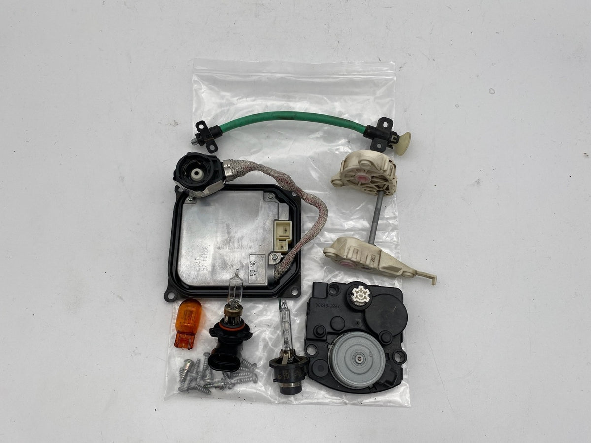 2010-2011 Lexus LS460 Driver Xenon Headlight Ballast Bulb Adjustor Module Kit LH