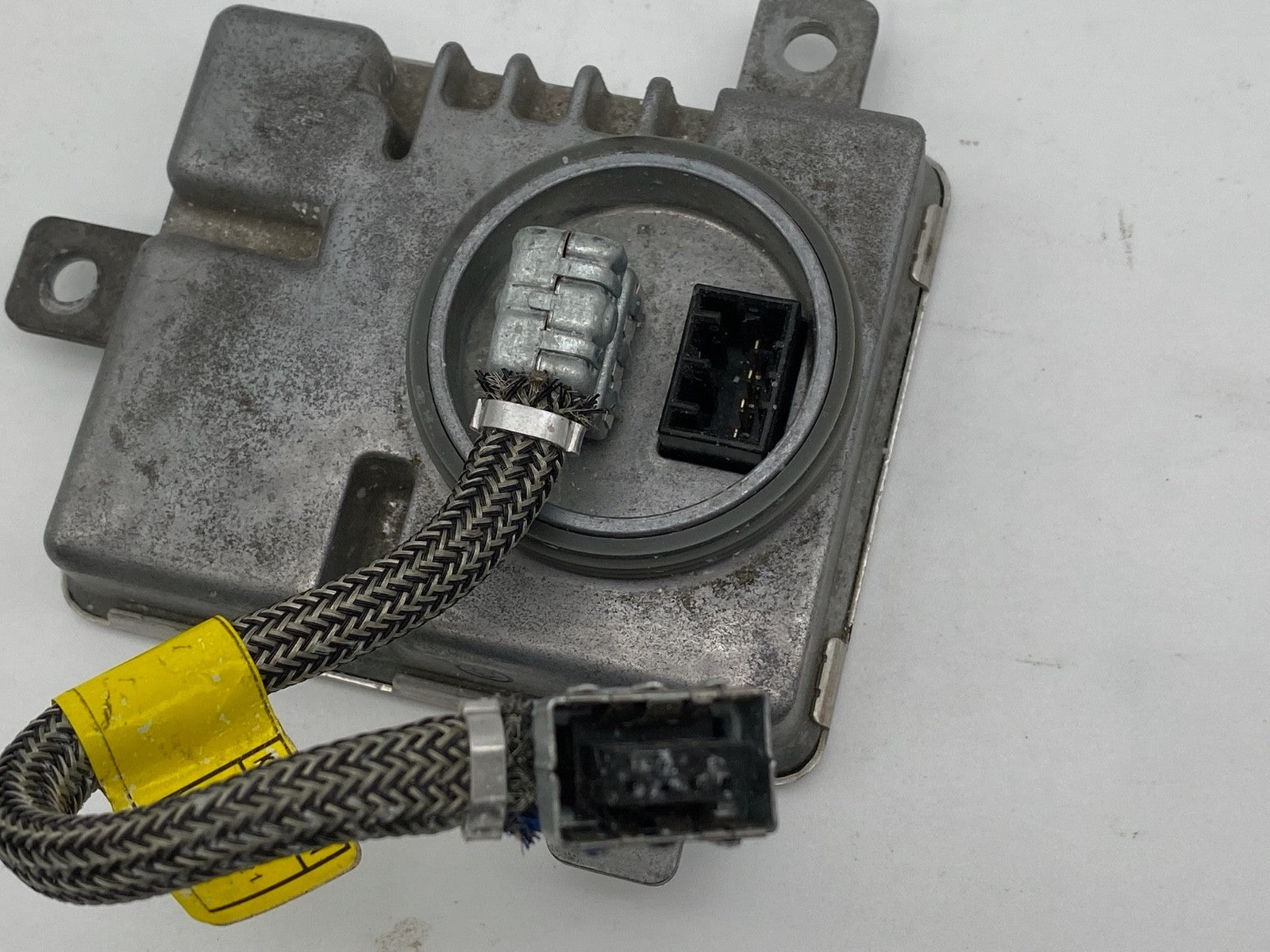 2011-2020 Chrysler 300 Xenon Ballast Computer Control Module OEM BAM92-143700