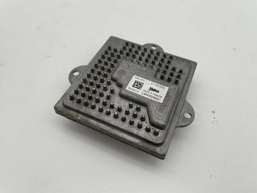 2015-2020 GM Cadillac Escalade LED Headlight Lamp Control Module OEM L90052820