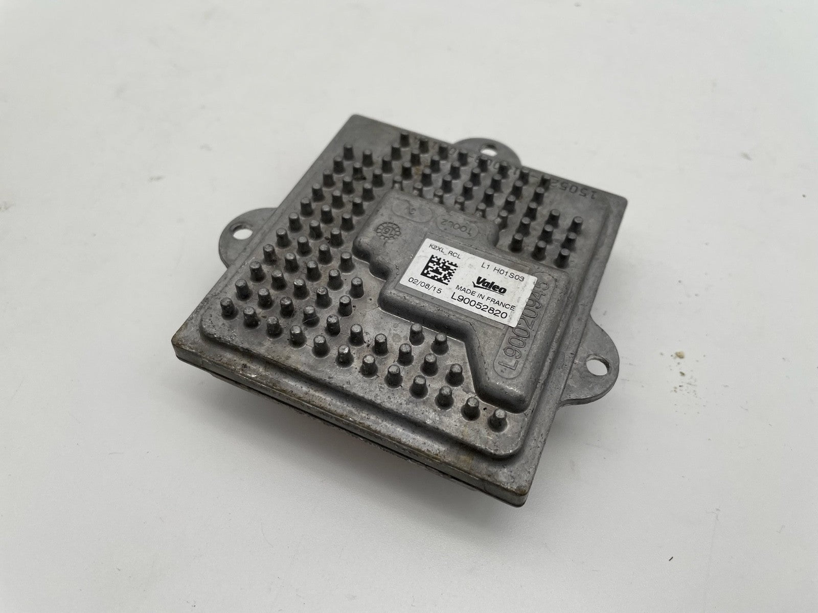2015-2020 GM Cadillac Escalade LED Headlight Lamp Control Module OEM L90052820