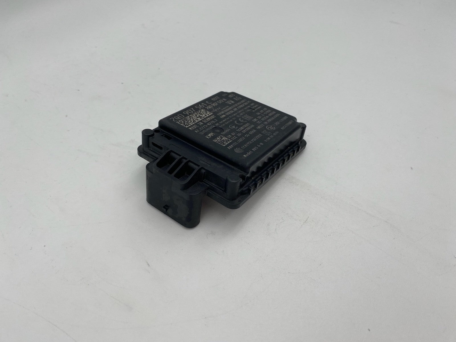 2018-2022 VOLKSWAGEN TIGUAN ATLAS FRONT DISTANCE RADAR SENSOR OEM 2Q0 907 561 C
