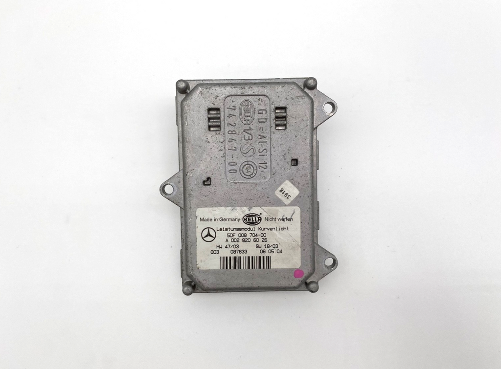 2003-06 Mercedes E-Class Xenon Headlight Ballast Control Module A 002 820 60 26