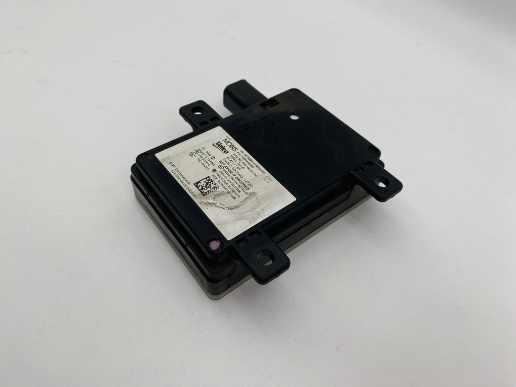 2015 2016 2017 2018 Kia Sedona Rear Blind Spot Module Sensor Radar A995850000