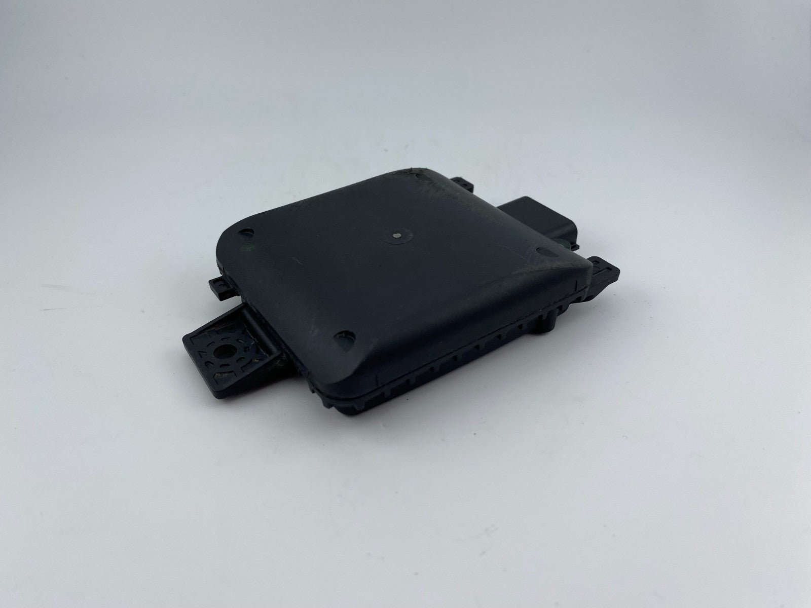 2021-2023 GMC Yukon/Yukon XL Rear LH Side Detection Control Module OEM 84867903