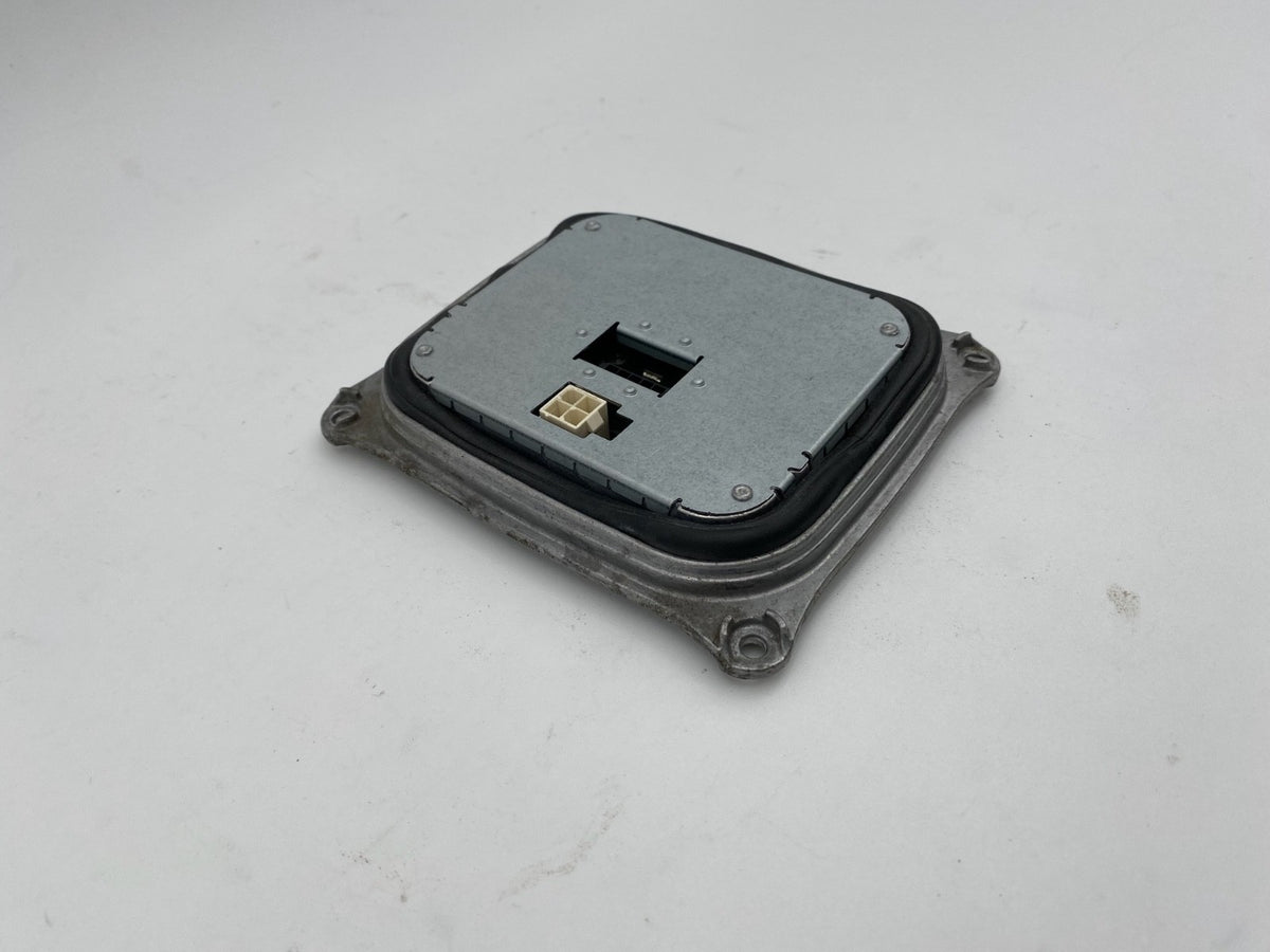 2009-2012 Audi A4 S4 B8 Headlight LED DRL Control Module Ballast 8K0 907 472 A