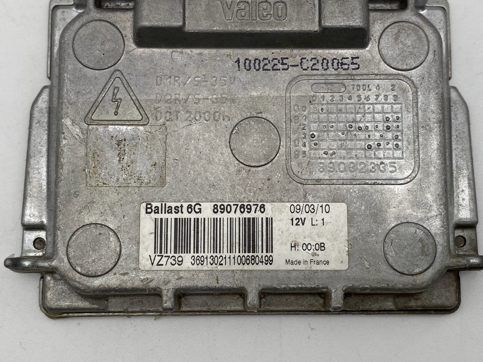 2005-2015 BUICK ENCLAVE GMC BMW XENON HEADLIGHT BALLAST CONTROL MODULE 89076976