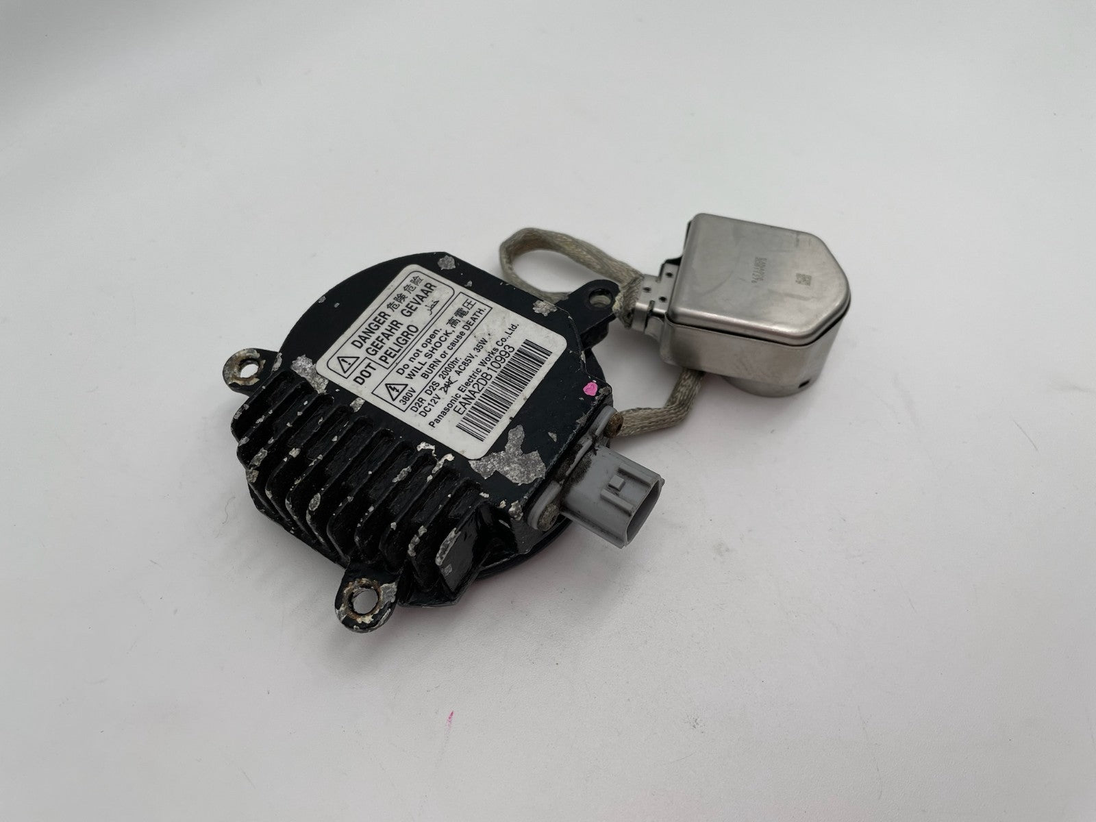 2004 2005 2006 2007 2008 2009 2010 Infiniti QX56 Xenon Headlight Ballast Module