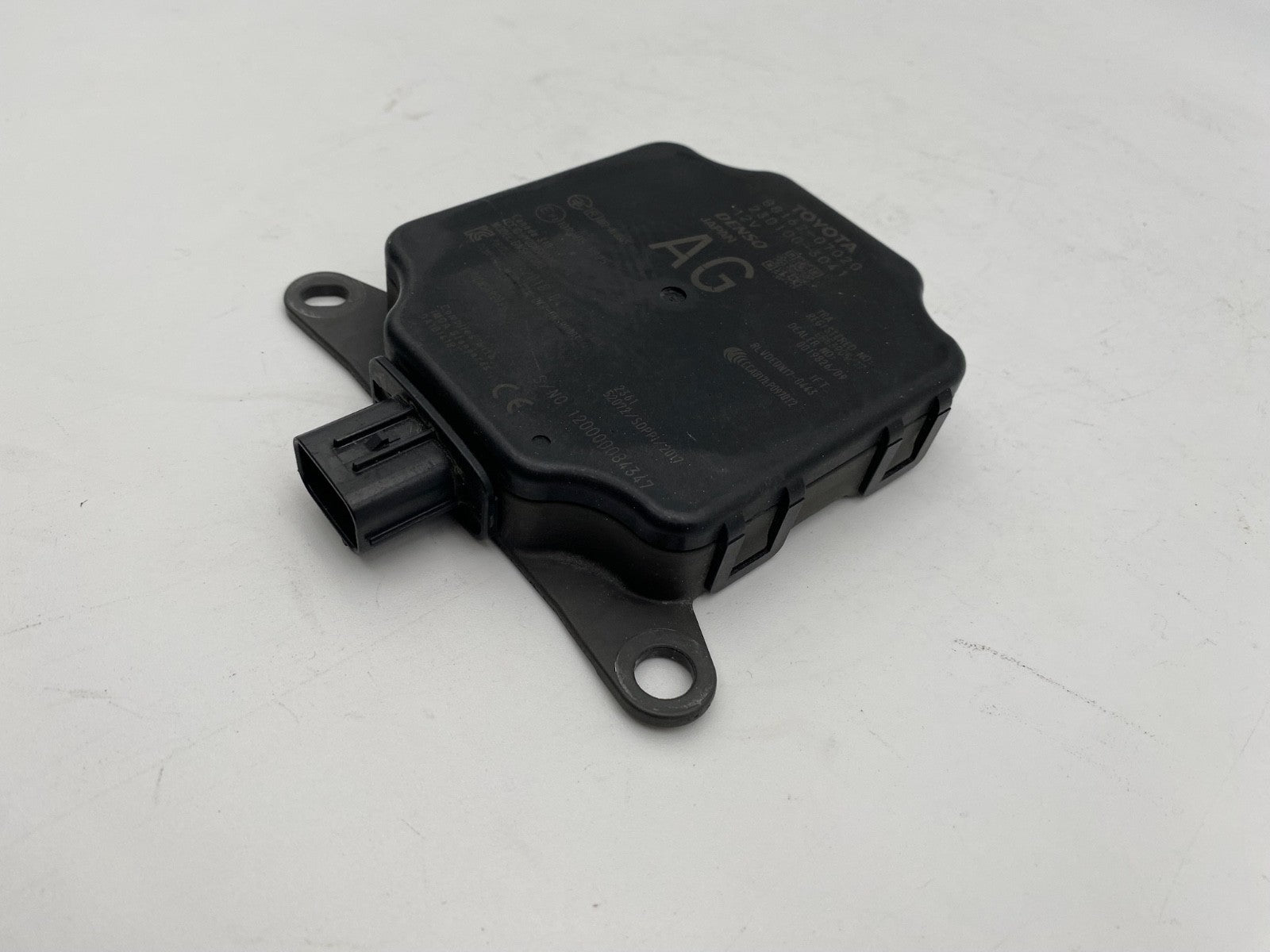 2019 2020 2021 TOYOTA AVALON REAR BLIND SPOT RADAR SENSOR MODULE OEM 88162-07020