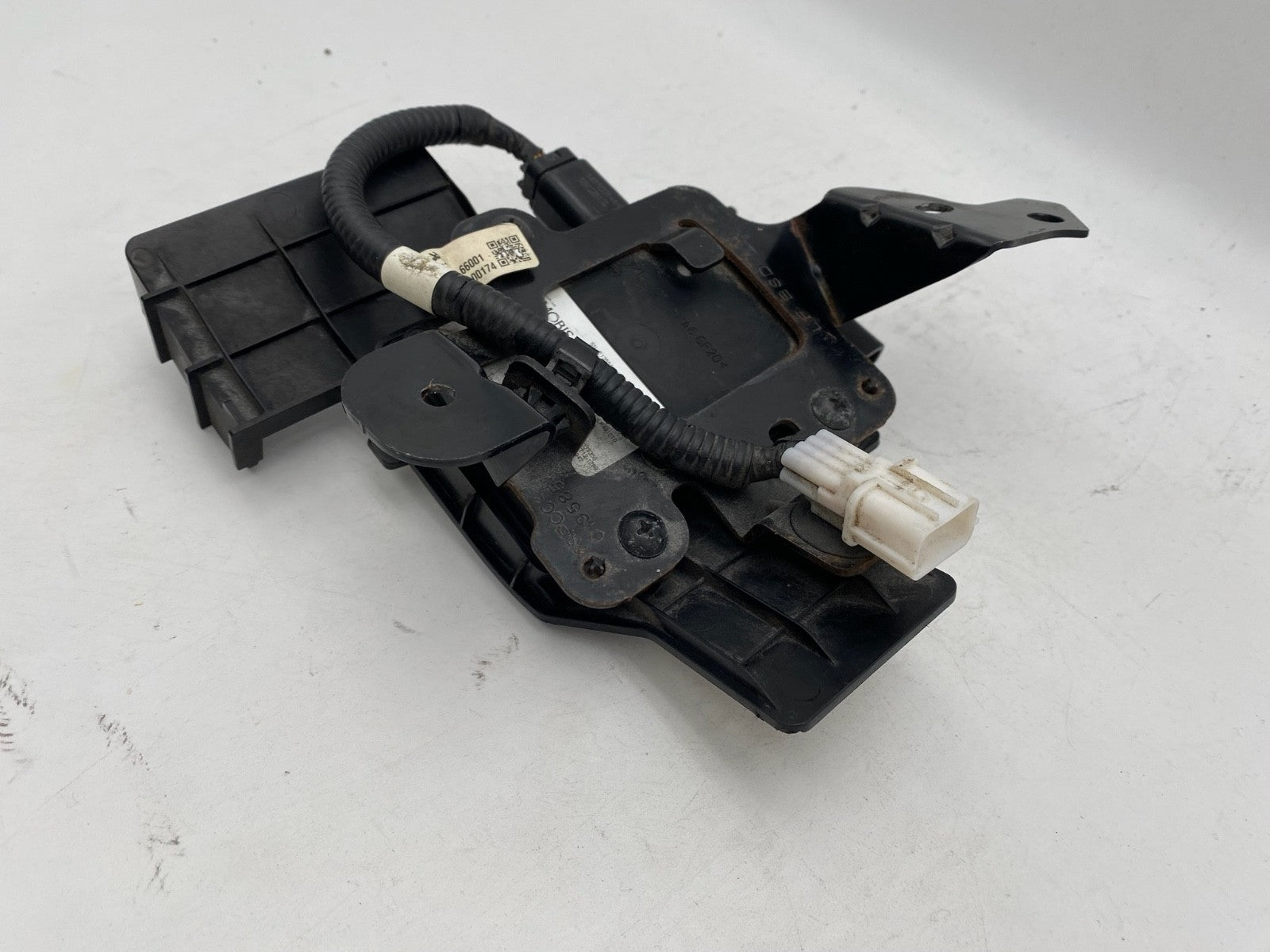 2018-2019 Hyundai Sonata Rear Blind Spot Radar Sensor Assembly RH C195855000