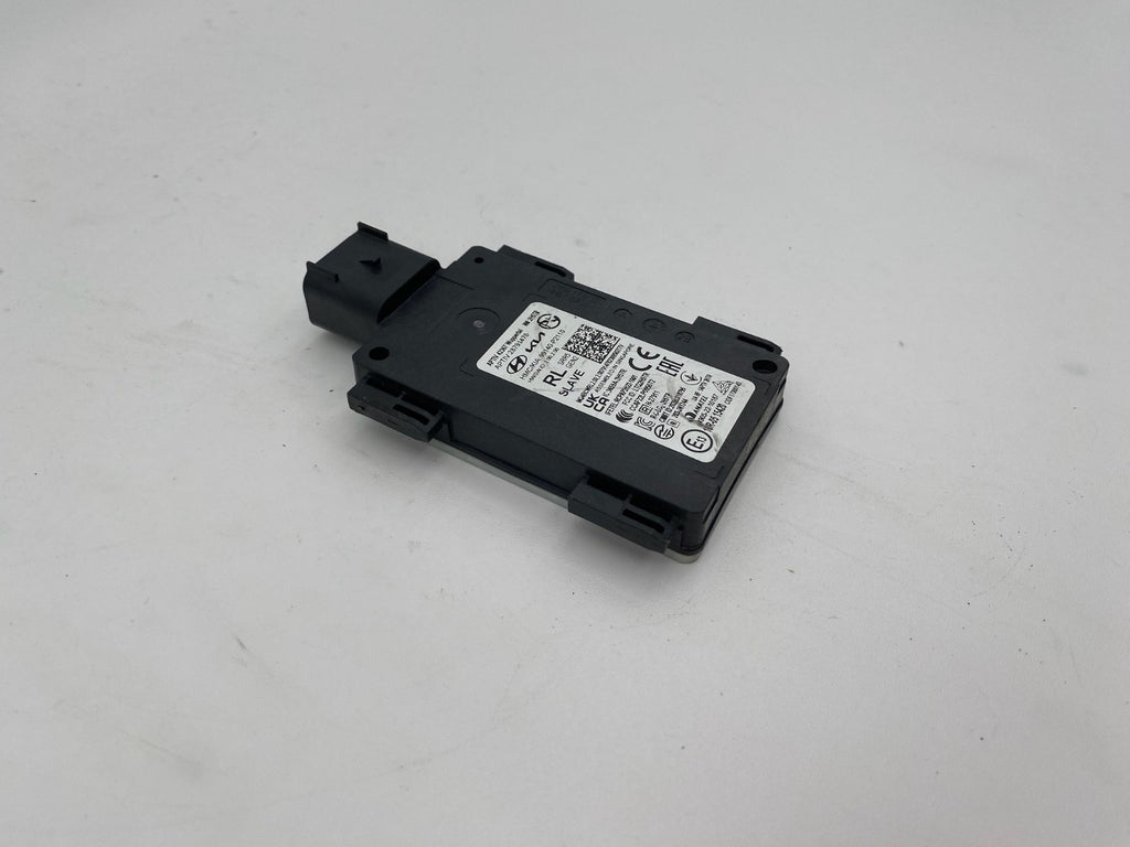 2021-2024 Kia Sorento Rear LH Blind Spot Radar Distance Sensor OEM 99140-P2110