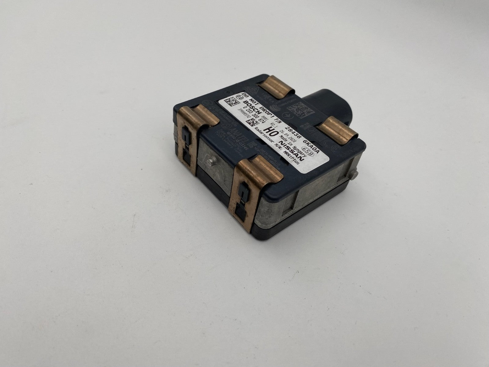 2017-2020 Nissan Pathfinder Cruise Distance Radar Sensor Module OEM 28438-6KA0A